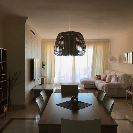 Alminar De Marbella, Escalera 911
