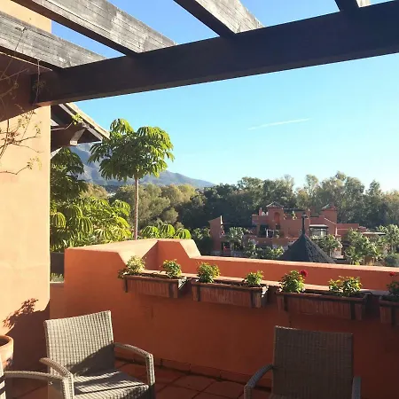 Alminar De Marbella, Escalera 911 Marbella